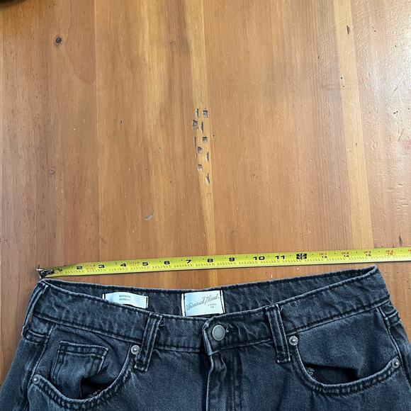 Universal Thread Women's High Rise Boyfriend Frayed Hem Black Weans Size 8R - Picture 8 of 8